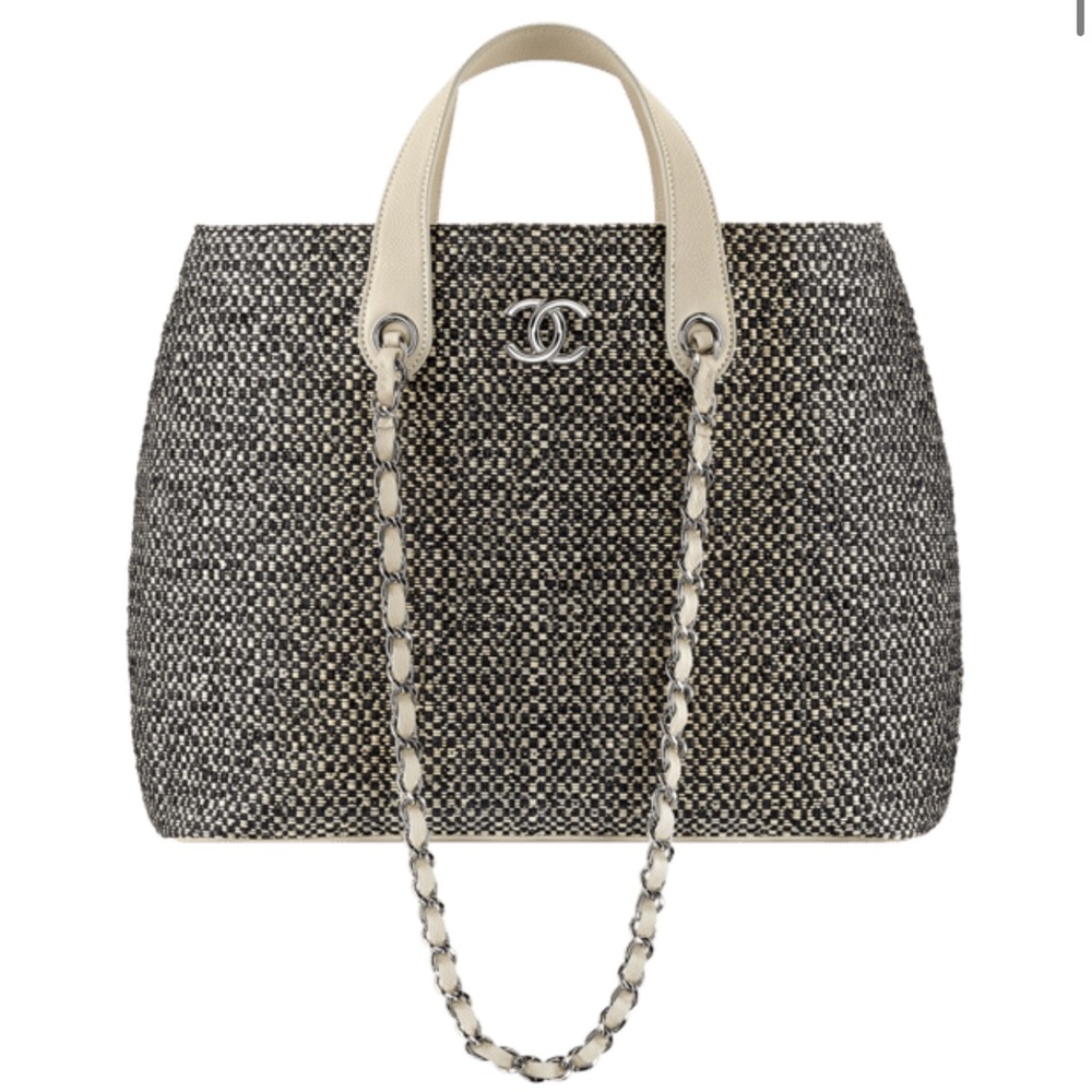 SALE! Gorgeous authentic Chanel large shopping tote woven straw
